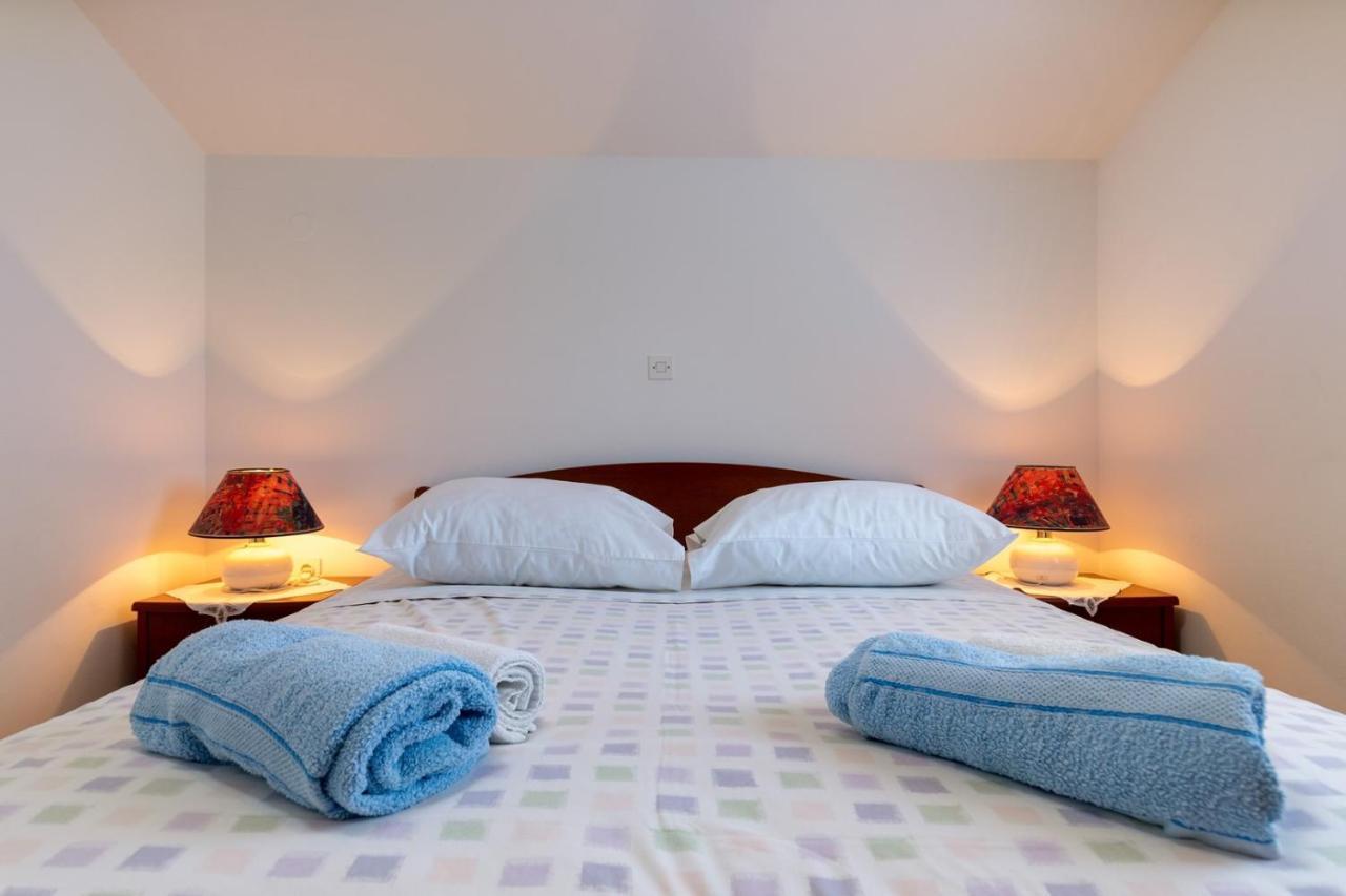 Apartments Pino Rabac Exterior photo