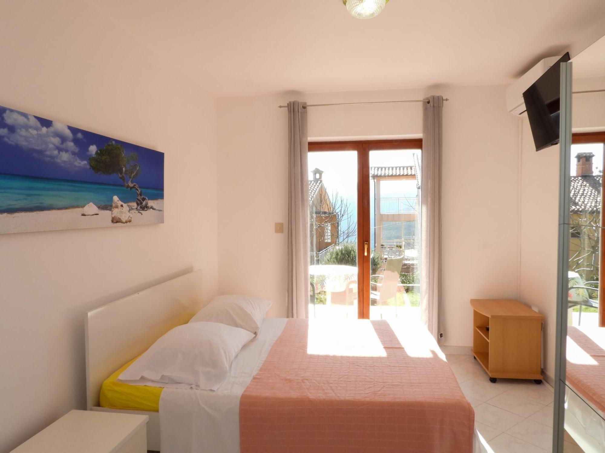 Apartments Pino Rabac Exterior photo