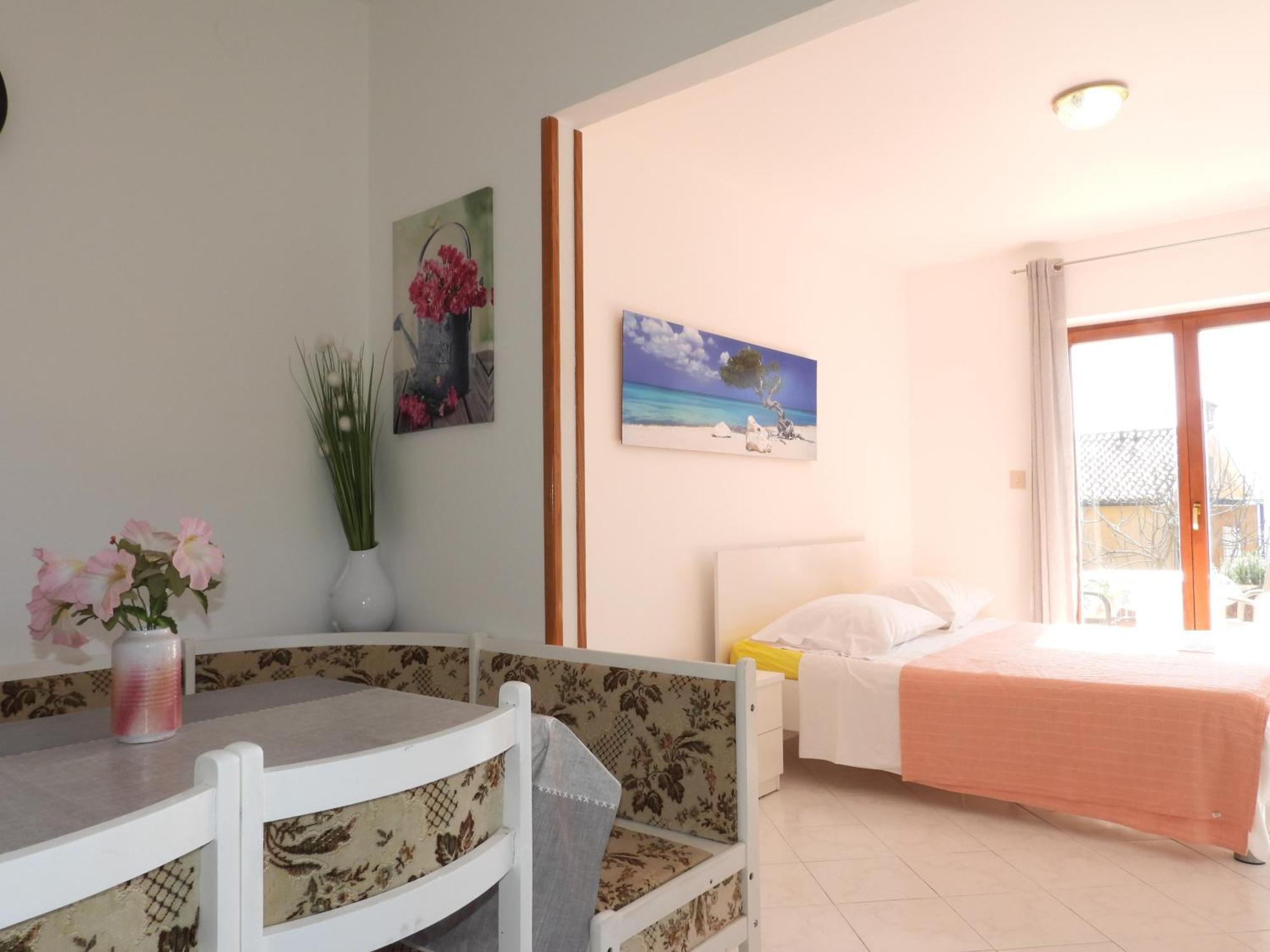 Apartments Pino Rabac Exterior photo
